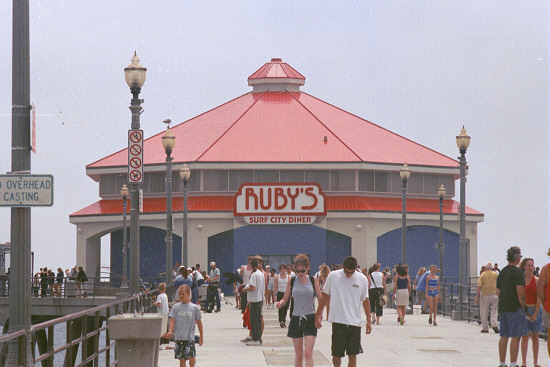 Ruby's Restaurant HB Pier